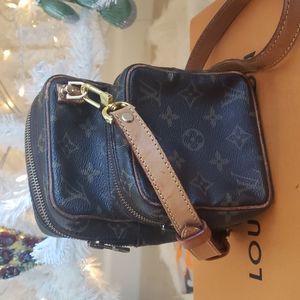 Louis Vuitton Amazon Shoulder Handbag